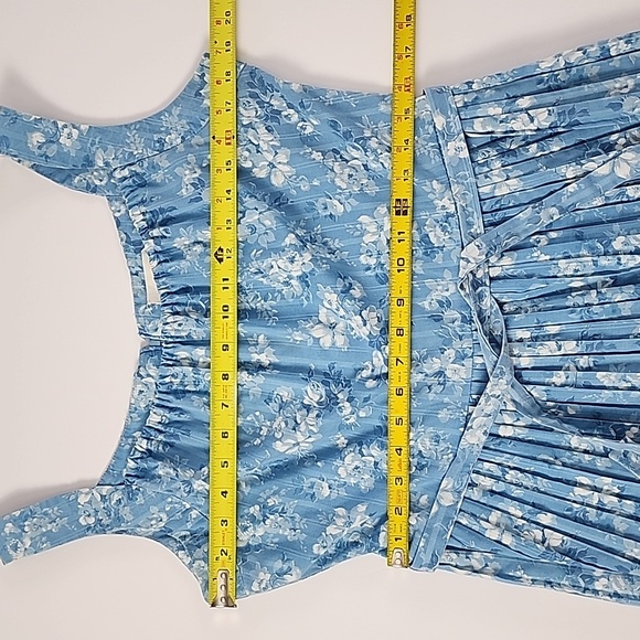 Harold Williams Dress Tiered Mid Length Blue White Floral Cotton Blend Size 16 - Picture 9 of 10